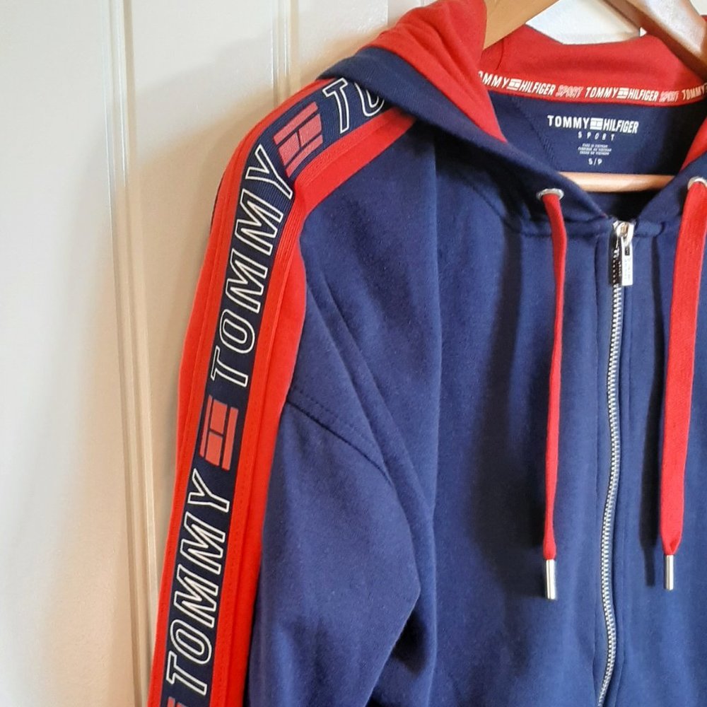 TOMMY HILFIGER SPORT NWOT Navy "TOMMY" Stripe Sleeve Full Zip Hoodie S - Picture 2 of 10